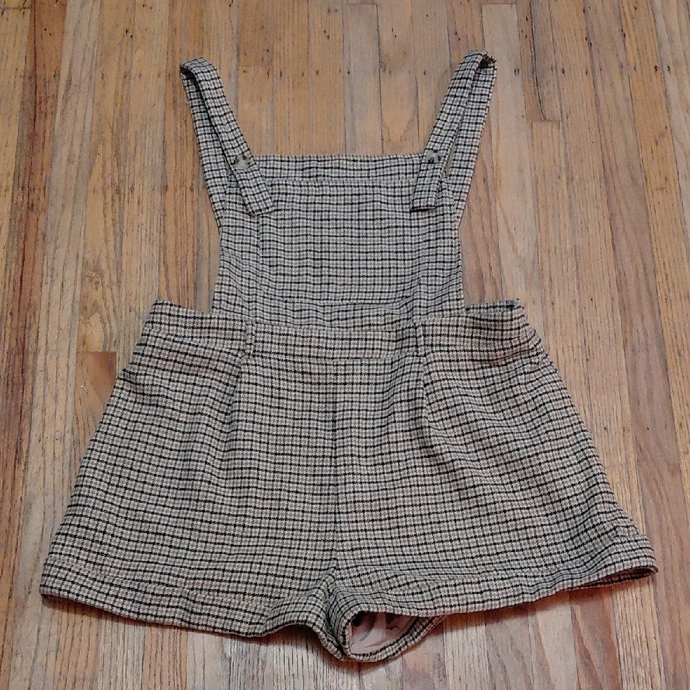 SHEIN Houndstooth Patterned Jumper Shorts